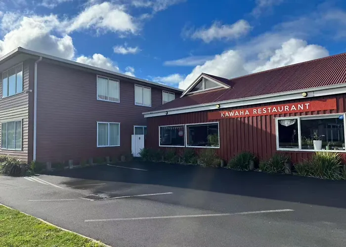 For 1, 2, 3, 4, 6 Or 7 Persons Hotel Rotorua