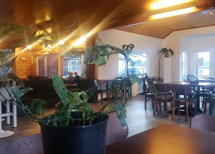 For 1, 2, 3, 4, 6 Or 7 Persons * Rotorua