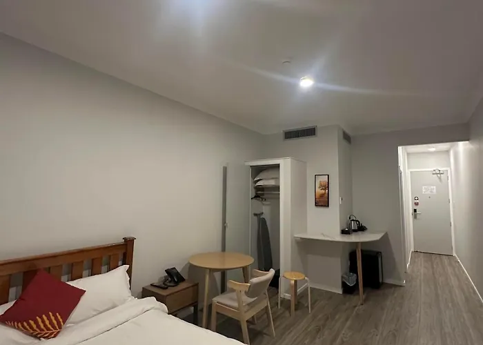 For 1, 2, 3, 4, 6 Or 7 Persons Hotel Rotorua